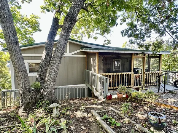 $169,900 | 73525 East Leisure Lake Drive, Trenton, MO 64683