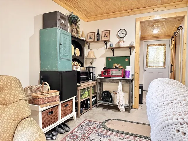 $175,000 | 73525 East Leisure Lake Drive, Trenton, MO 64683