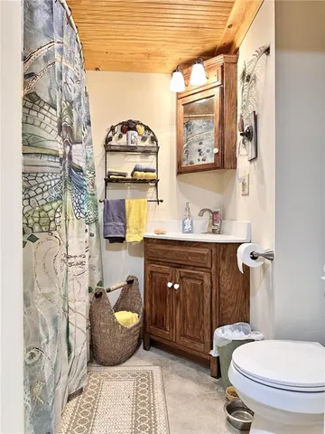 $175,000 | 73525 East Leisure Lake Drive, Trenton, MO 64683