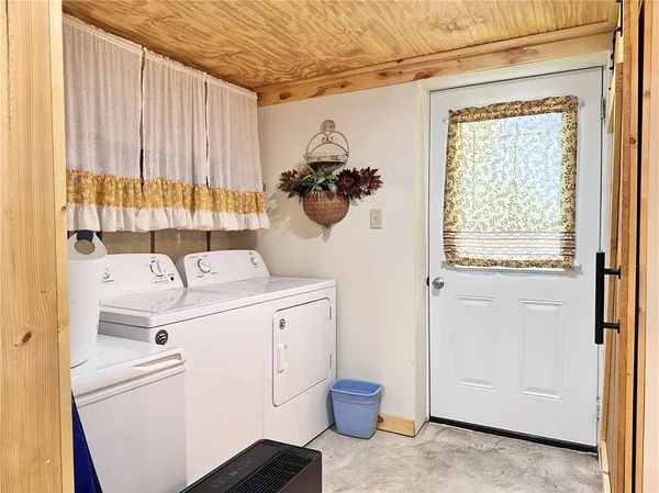 $169,900 | 73525 East Leisure Lake Drive, Trenton, MO 64683