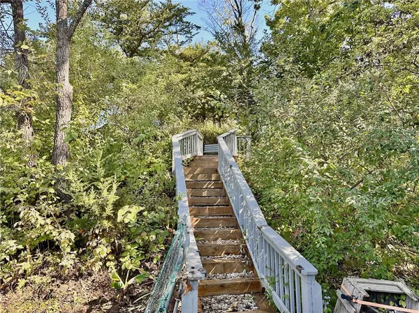 $169,900 | 73525 East Leisure Lake Drive, Trenton, MO 64683