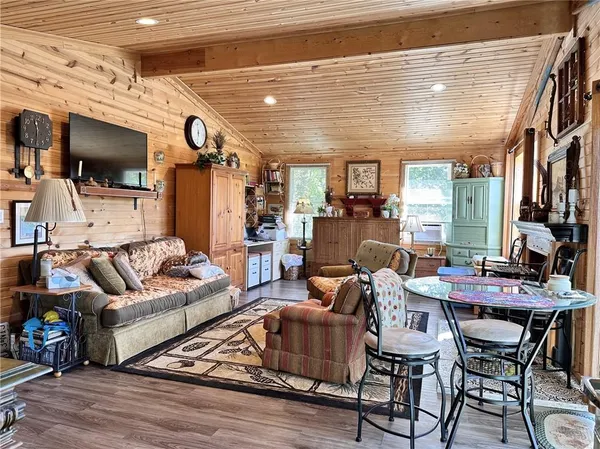 $169,900 | 73525 East Leisure Lake Drive, Trenton, MO 64683