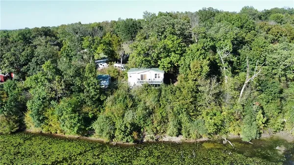 $169,900 | 73525 East Leisure Lake Drive, Trenton, MO 64683