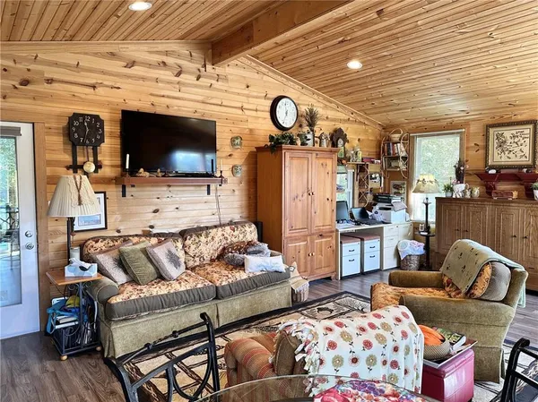 $169,900 | 73525 East Leisure Lake Drive, Trenton, MO 64683