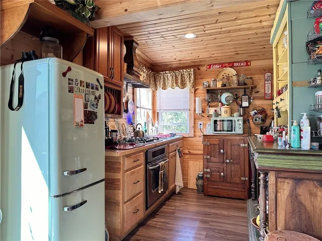 $175,000 | 73525 East Leisure Lake Drive, Trenton, MO 64683