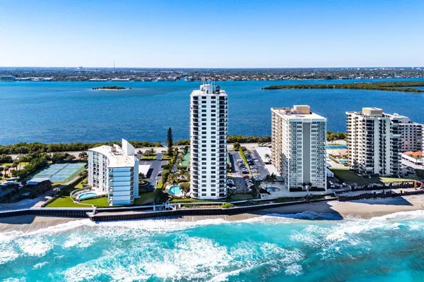 $6,500 | 5420 North Ocean Drive, Unit 1605, Singer Island, FL 33404