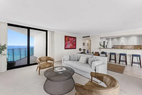 $6,500 | 5420 North Ocean Drive, Unit 1605, Singer Island, FL 33404