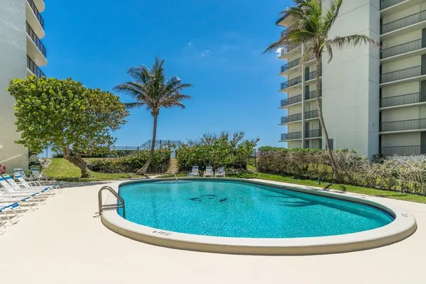 $6,500 | 5420 North Ocean Drive, Unit 1605, Singer Island, FL 33404