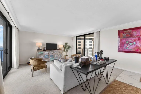 $6,500 | 5420 North Ocean Drive, Unit 1605, Singer Island, FL 33404