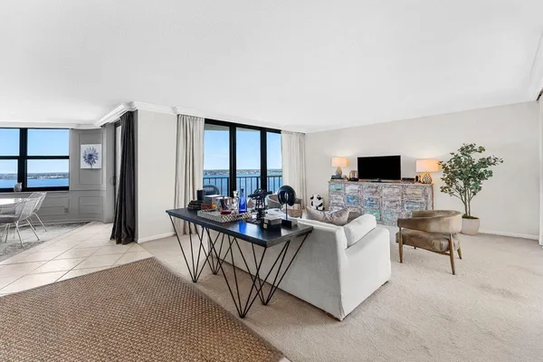 $6,500 | 5420 North Ocean Drive, Unit 1605, Singer Island, FL 33404