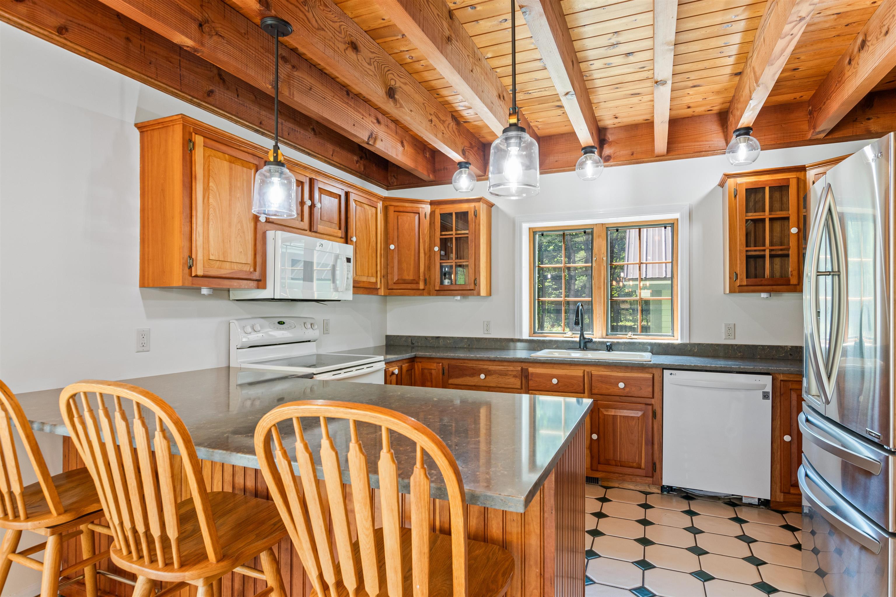 593 Beaver Meadow Road Franklin, VT 05457 - Photo 13 of 40