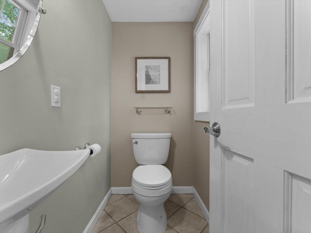 39 Evergreen Road Natick, MA 01760 - Photo 17 of 36 a bathroom with a toilet and a shower