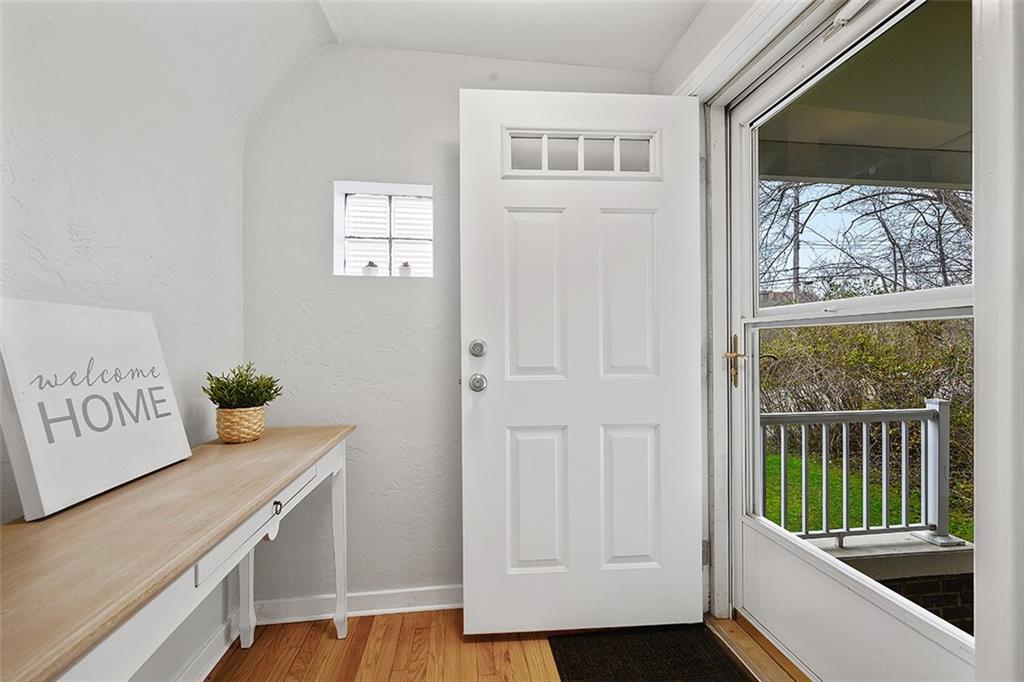 937 Steen Road Bridgeville, PA 15017 - Photo 4 of 23 Gallery Image 4