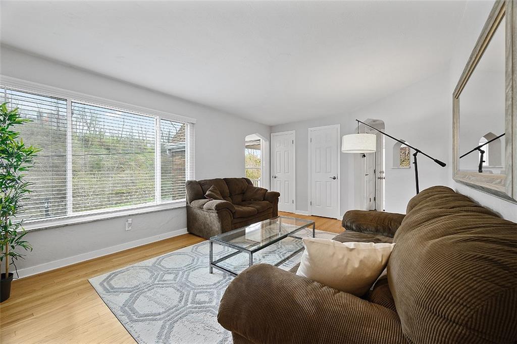 937 Steen Road Bridgeville, PA 15017 - Photo 6 of 23 Gallery Image 6