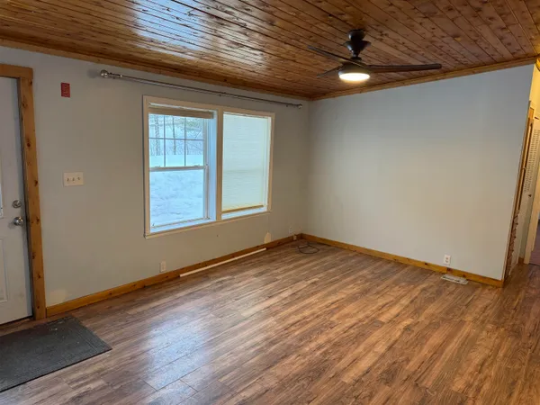 $225,000 | 1352 Mud Hollow Road, Kirby, VT 05824