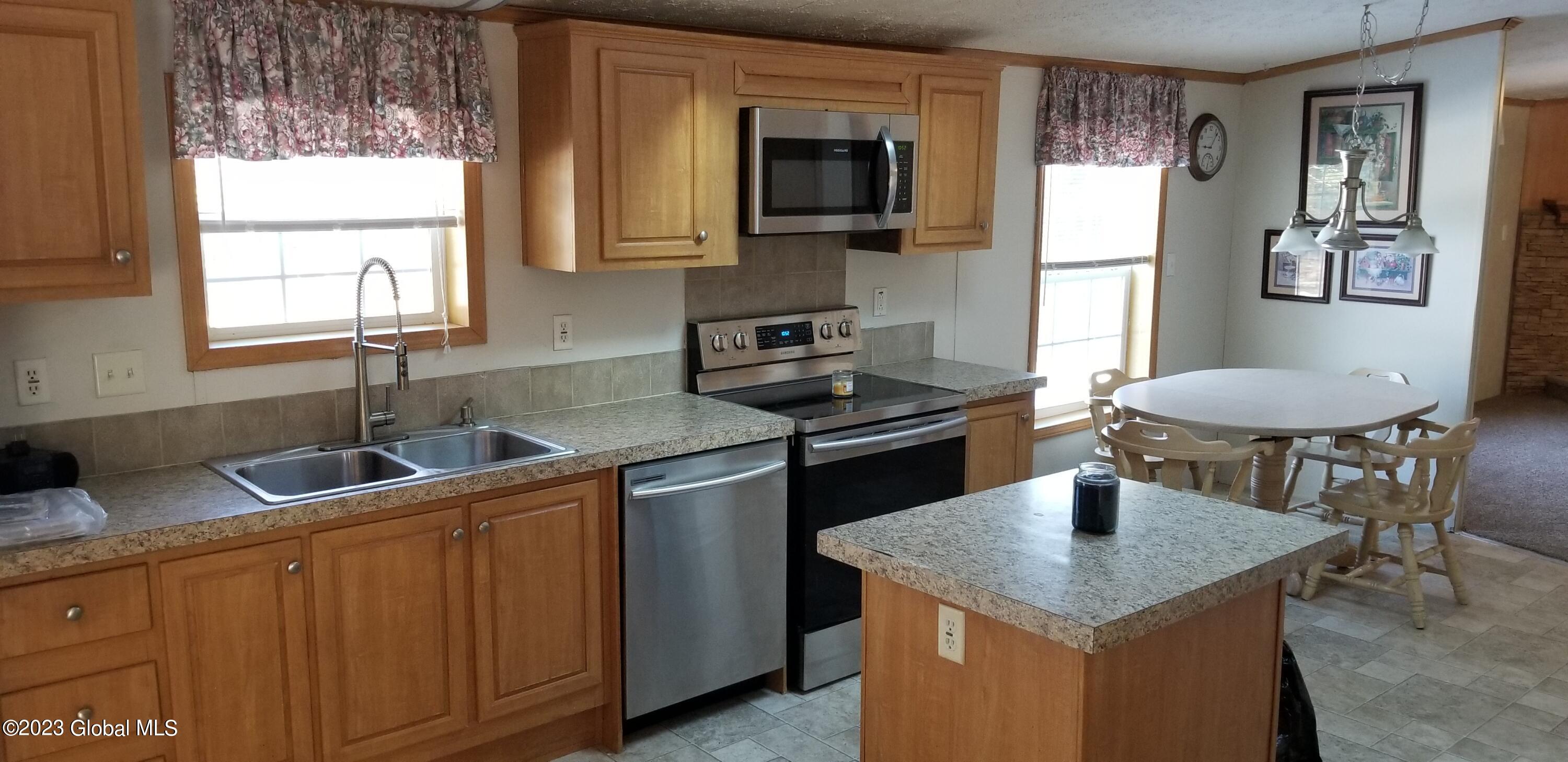 158 Middlefield Road Cairo, NY 12058 - Photo 4 of 21 20221229_105247