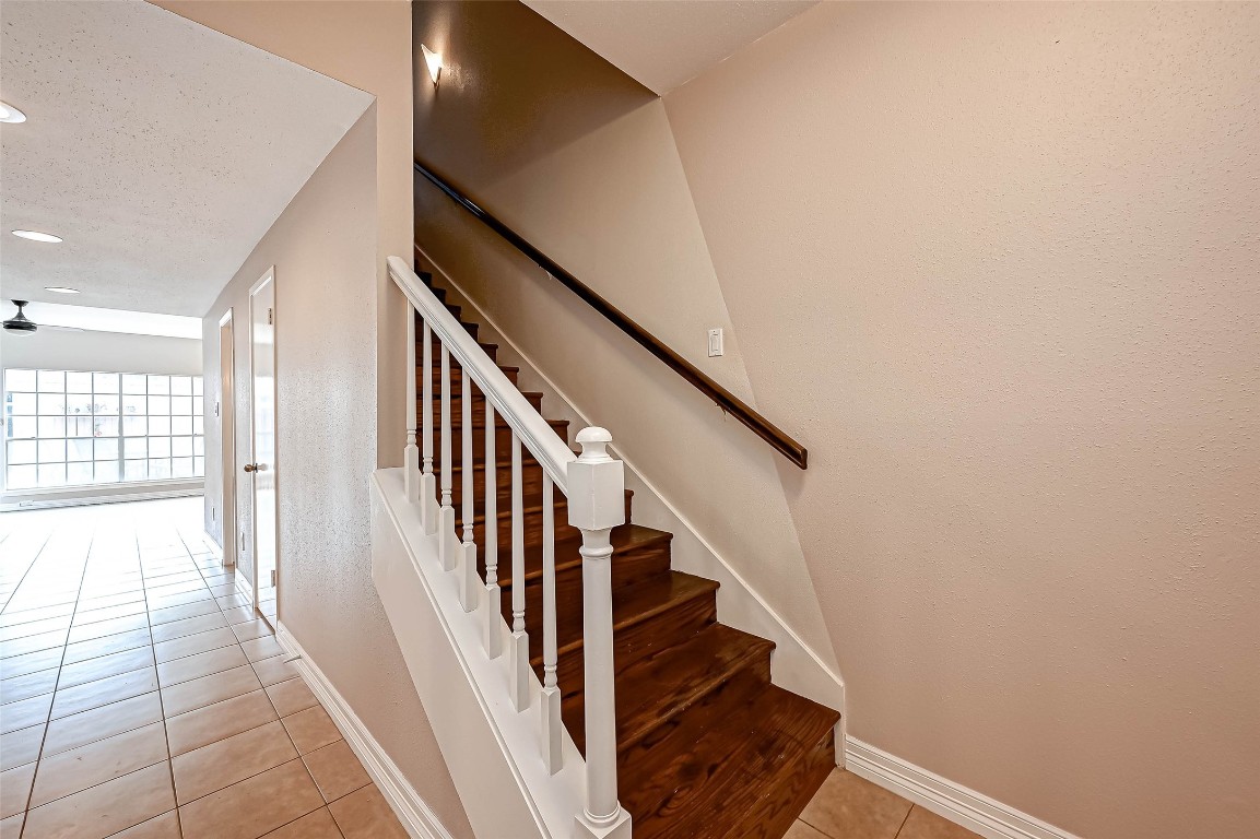 2232 South Piney Point Road, Unit 103 Houston, TX 77063 - Photo 2 of 30