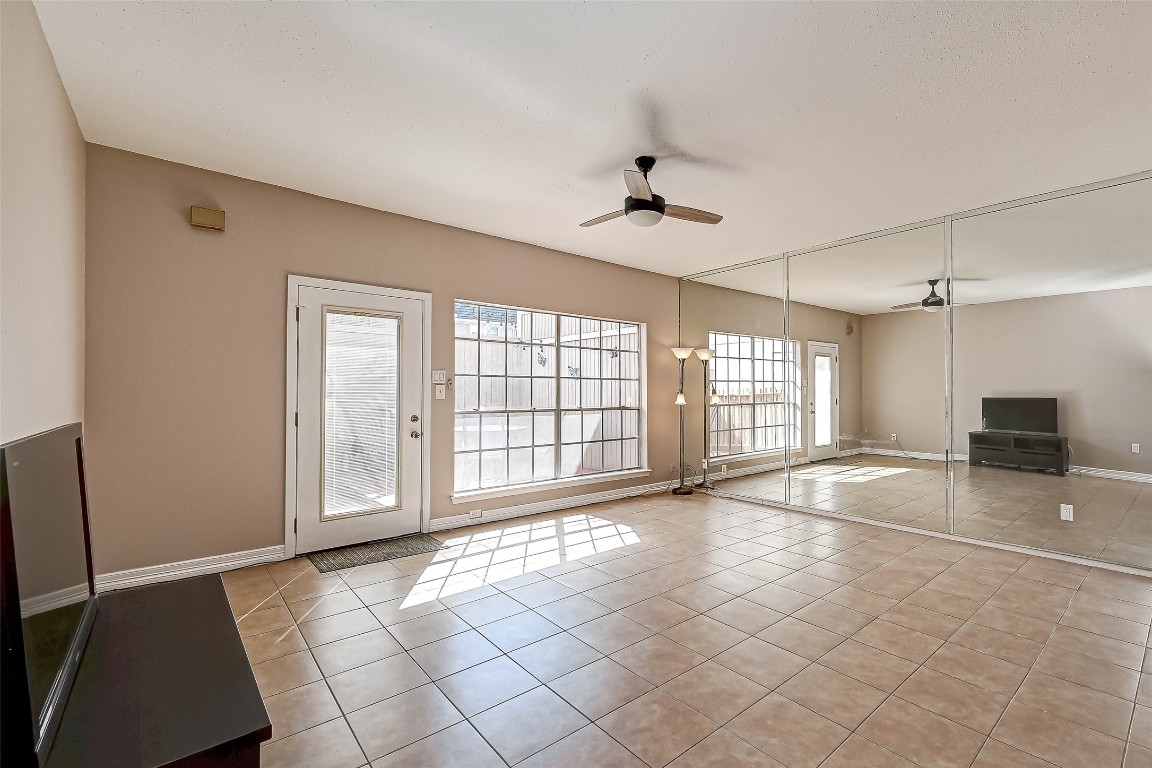 2232 South Piney Point Road, Unit 103 Houston, TX 77063 - Photo 6 of 30