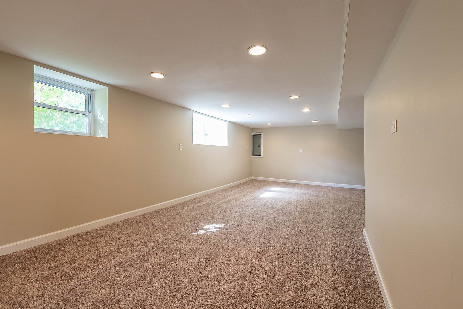452 Loudon Road Riverside, IL 60546 - Photo 17 of 28 a view of an empty room with a window