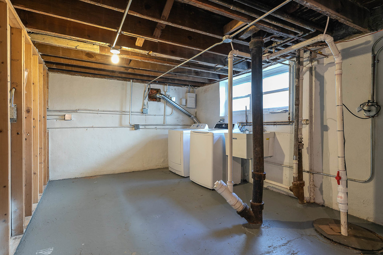 452 Loudon Road Riverside, IL 60546 - Photo 24 of 28 a view of a room with wooden floor