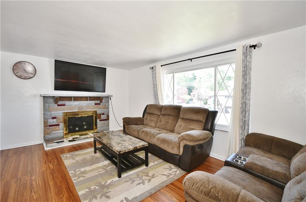 1614 Hollyrood Road Pittsburgh, PA 15227 - Photo 19 of 25 Gallery Image 19
