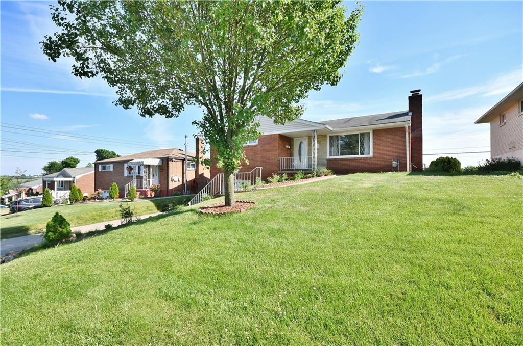 1614 Hollyrood Road Pittsburgh, PA 15227 - Photo 3 of 25 Gallery Image 3