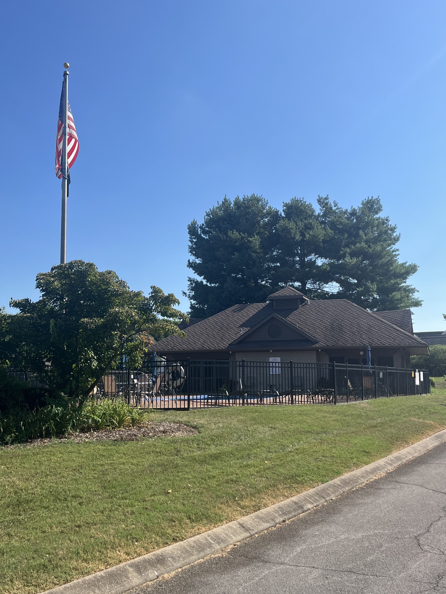 5002 Camelot Drive, Unit C Columbia, TN 38401 - Photo 44 of 46 a front view of a house with a garden