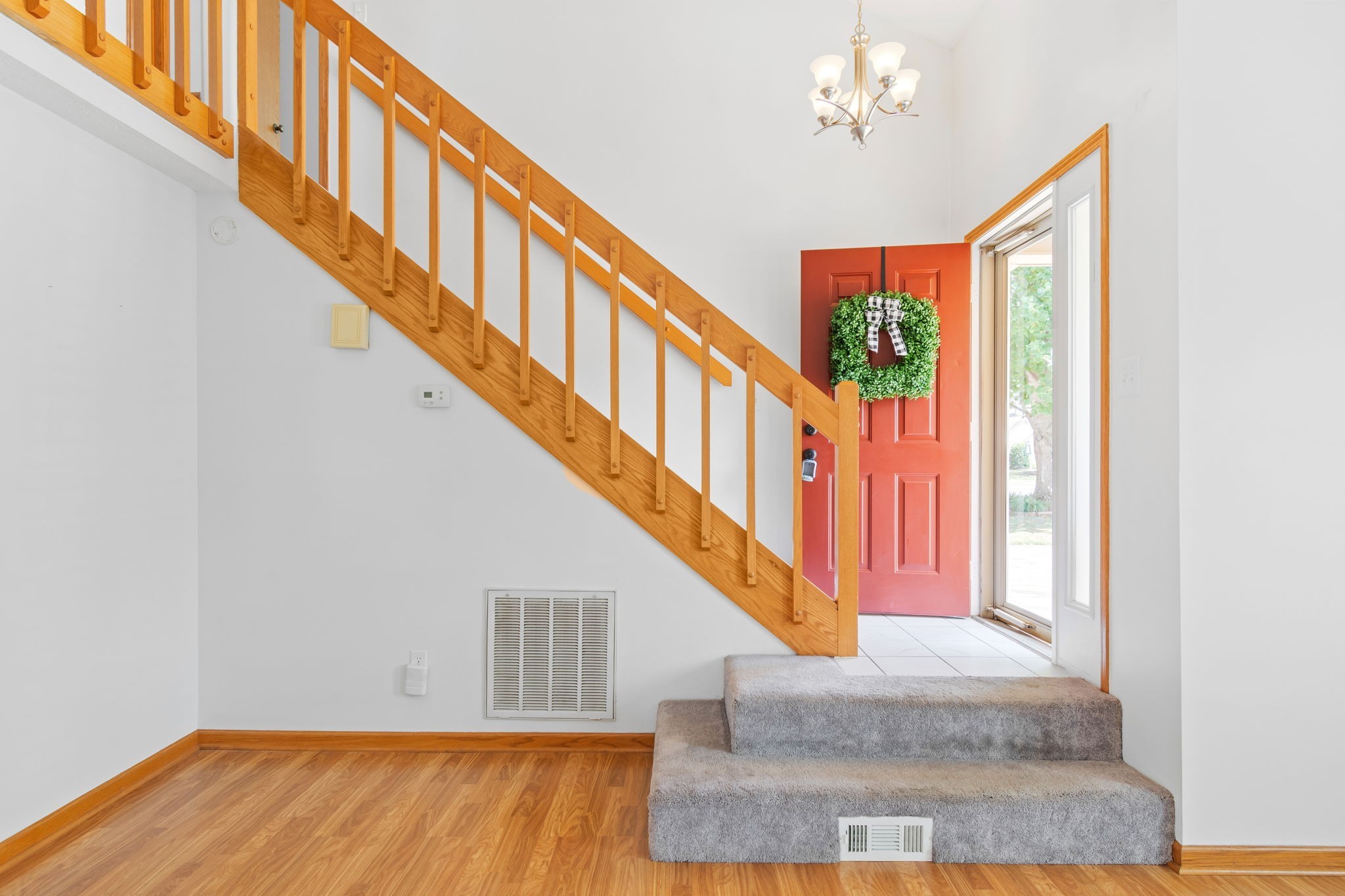 5002 Camelot Drive, Unit C Columbia, TN 38401 - Photo 5 of 46 a view of entryway