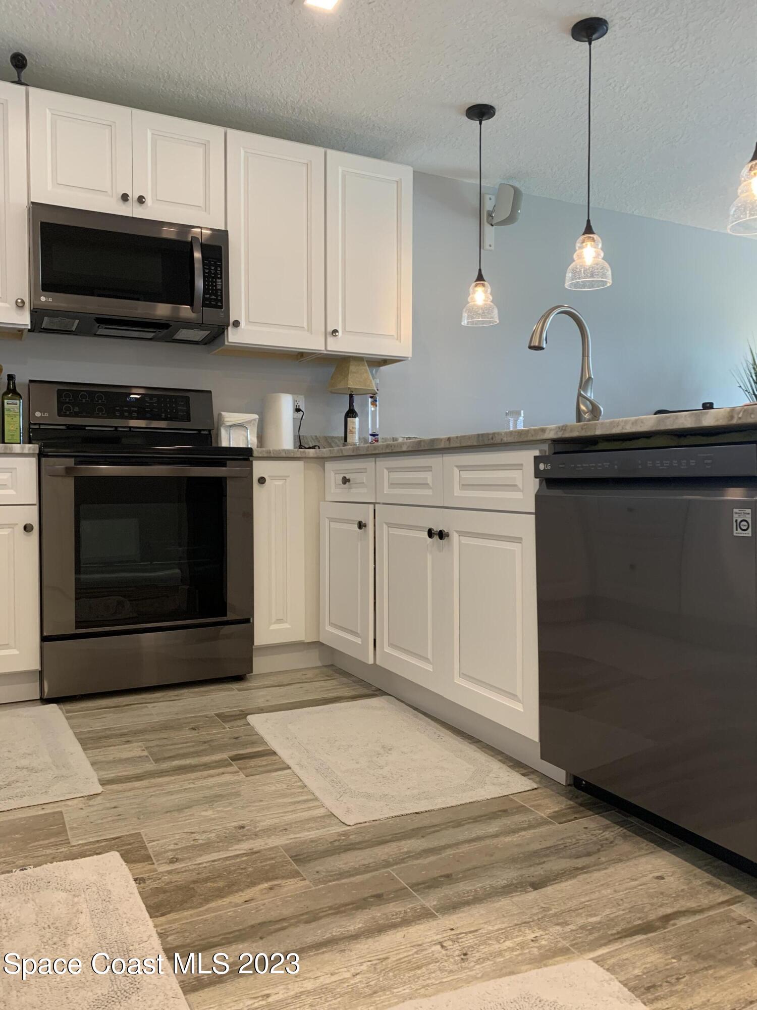 2727 North Wickham Road, Unit 10510 Melbourne, FL 32935 - Photo 4 of 16 78D7E4E4-2C3E-429A-A134-8ACCDC8F72D5