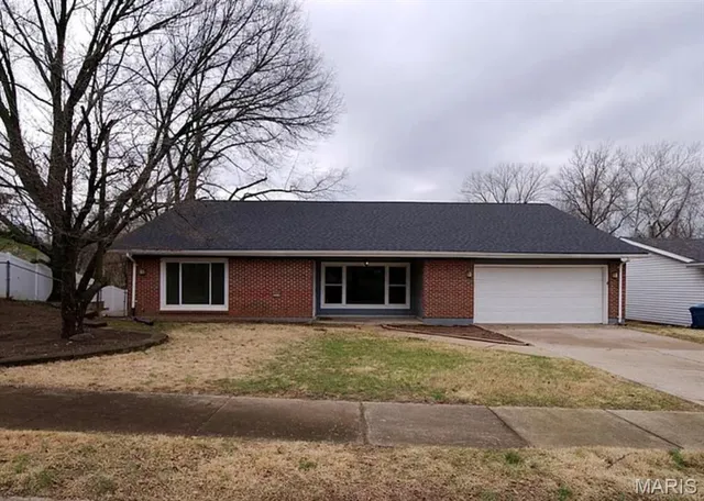 $425,000 | 2713 Treadway Avenue, St. Charles, MO 63301