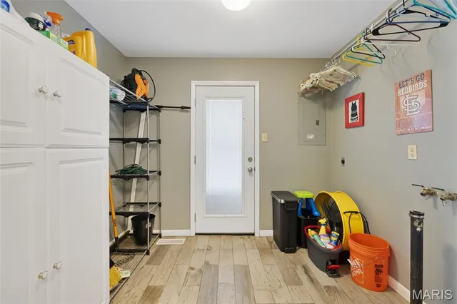 $425,000 | 2713 Treadway Avenue, St. Charles, MO 63301