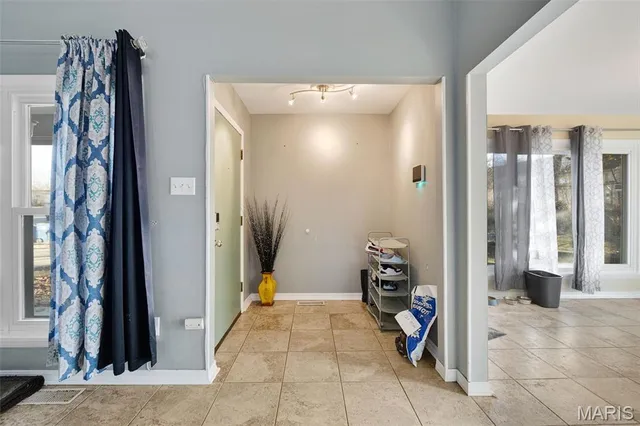 $425,000 | 2713 Treadway Avenue, St. Charles, MO 63301