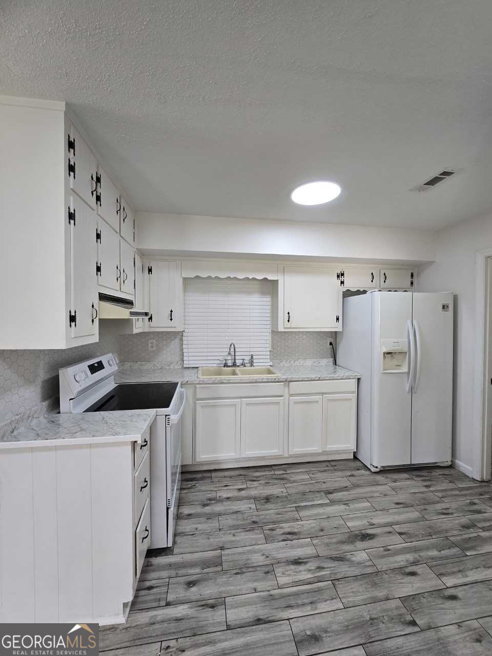 6589 Allatoona Road Morrow, GA 30260 - Photo 4 of 22