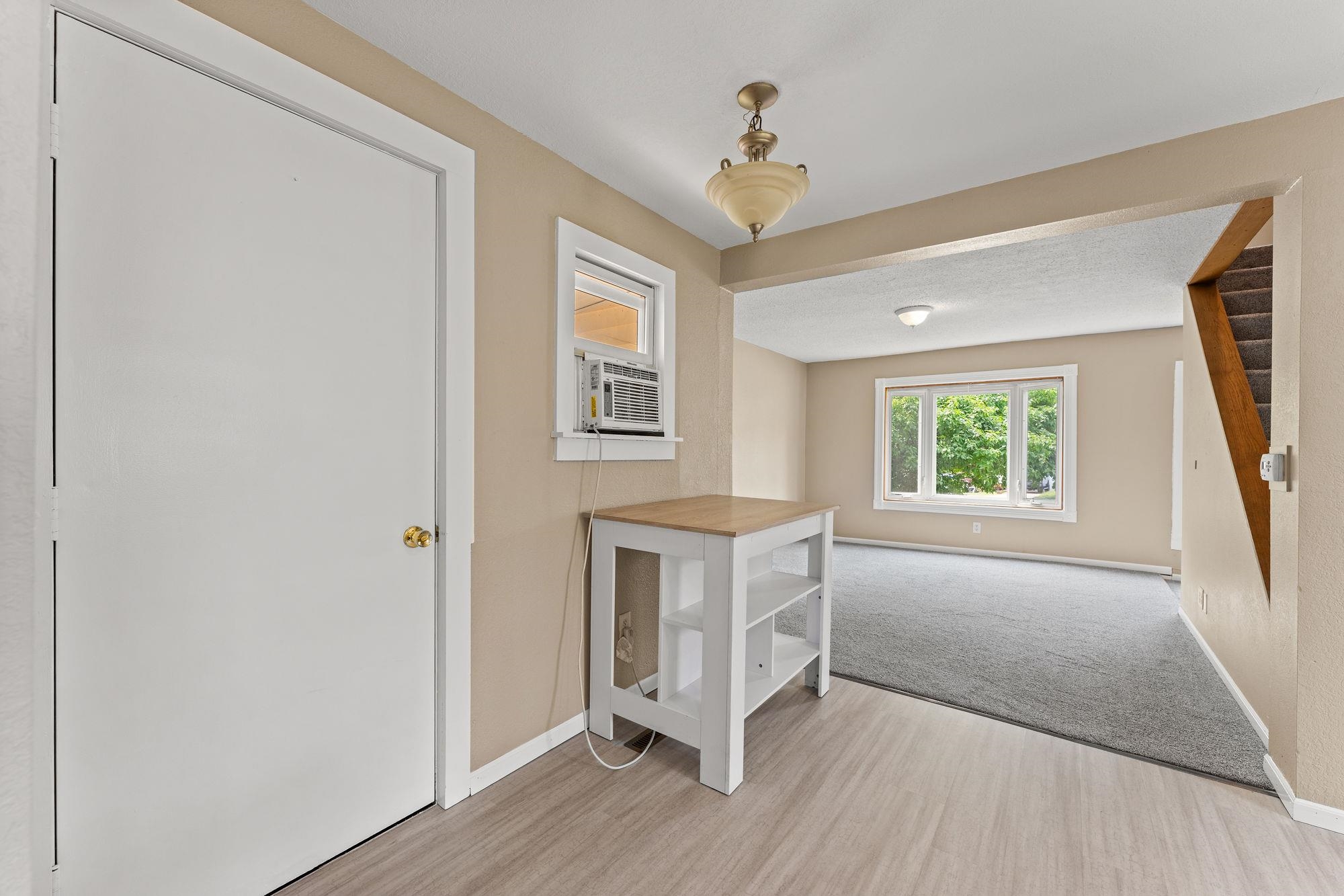 422 Ridge Street Baraboo, WI 53913 - Photo 7 of 43 Gallery Image 7