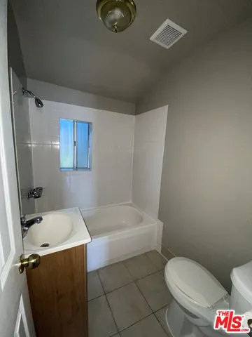 $2,200 | 2734 West 15th Street, Los Angeles, CA 90006