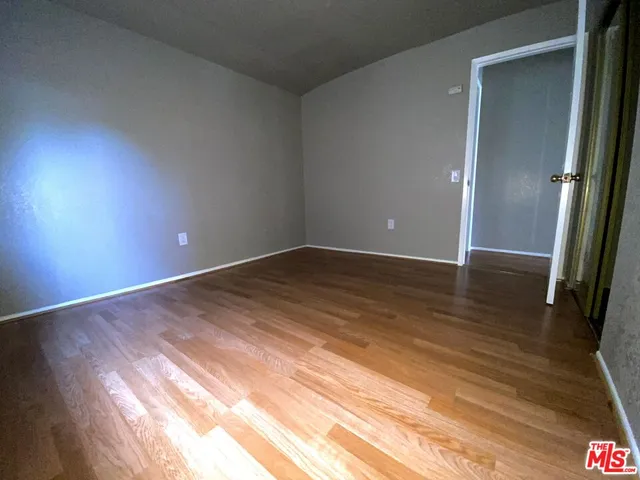 $2,200 | 2734 West 15th Street, Los Angeles, CA 90006
