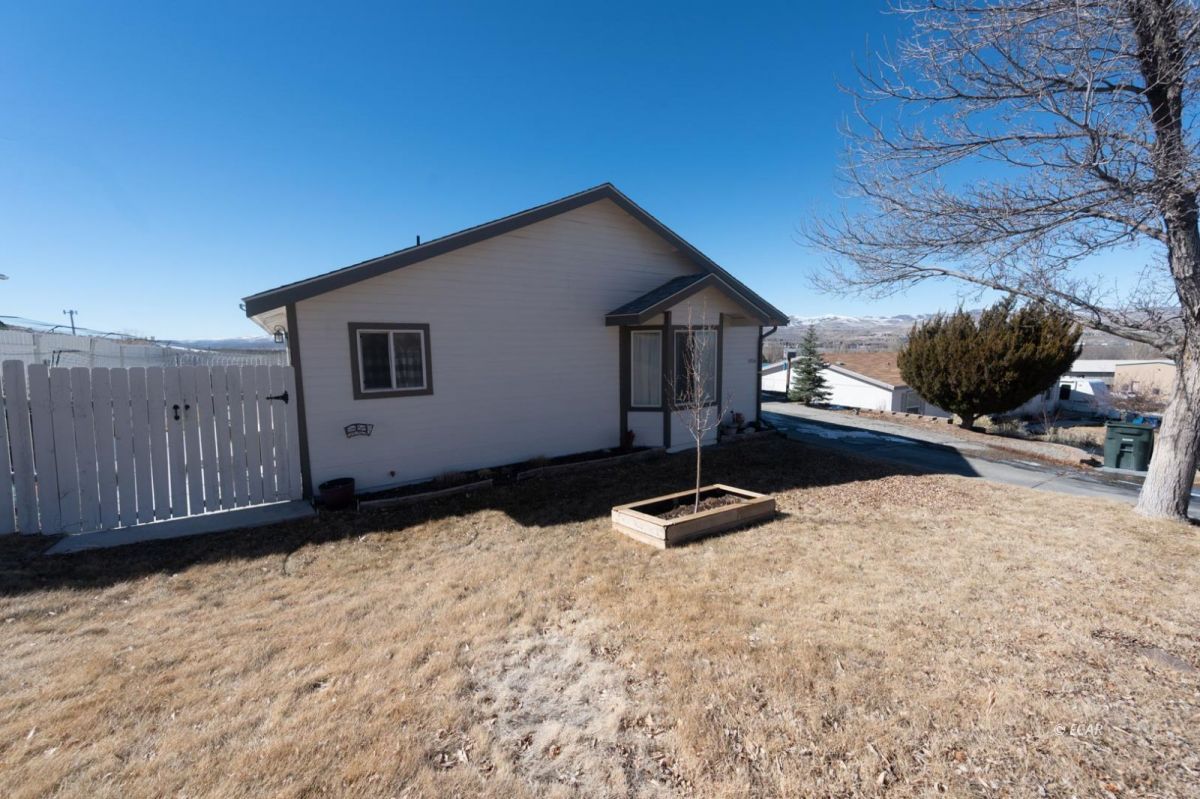1506 Stitzel Road Elko, NV 89801 - Photo 3 of 17 Gallery Image 3