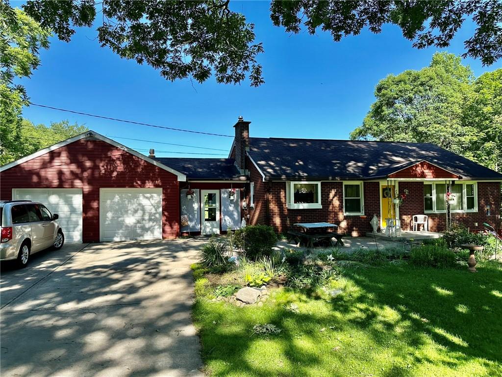 1176 White Cloud Road, Apollo, PA 15613 Compass