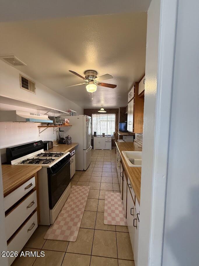 2736 West Lawrence Road Phoenix, AZ 85017 - Photo 4 of 26 IMG_3284