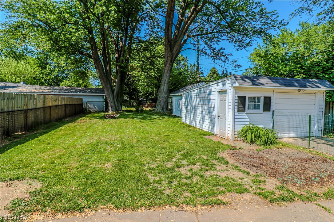 5993 Chapel Road Madison, OH 44057 - Photo 23 of 24 Huge yard!