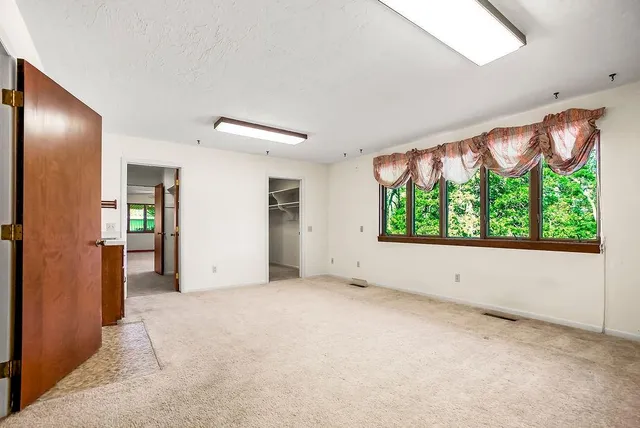 $1,100,000 | 34848 Woodland Road, Paola, KS 66071