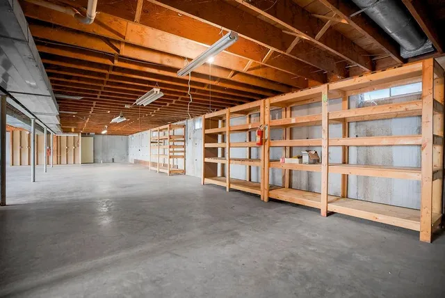 $1,100,000 | 34848 Woodland Road, Paola, KS 66071