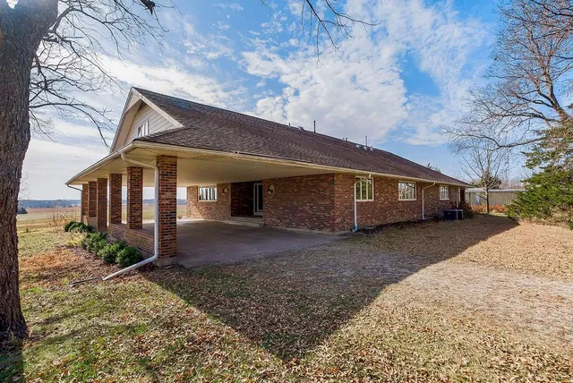 $1,100,000 | 34848 Woodland Road, Paola, KS 66071