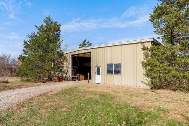 $1,100,000 | 34848 Woodland Road, Paola, KS 66071
