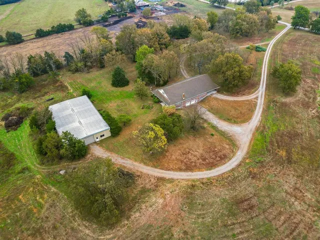 $1,100,000 | 34848 Woodland Road, Paola, KS 66071