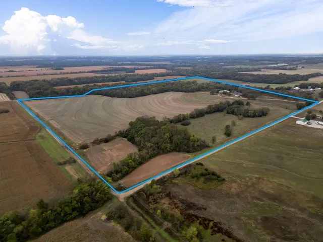 $1,100,000 | 34848 Woodland Road, Paola, KS 66071