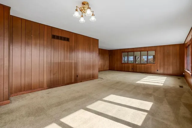 $1,100,000 | 34848 Woodland Road, Paola, KS 66071