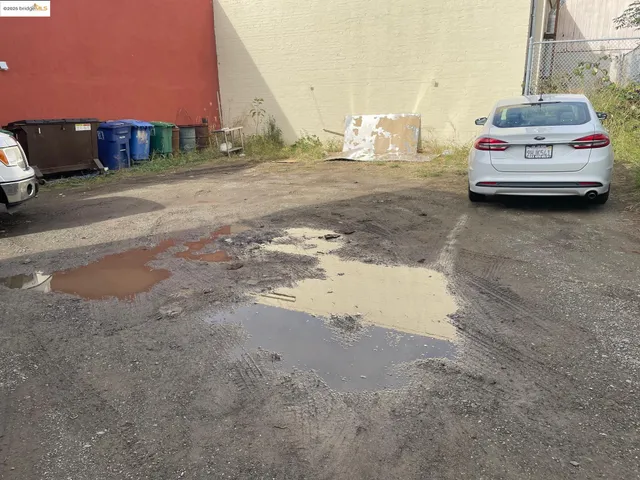 a view of parking area