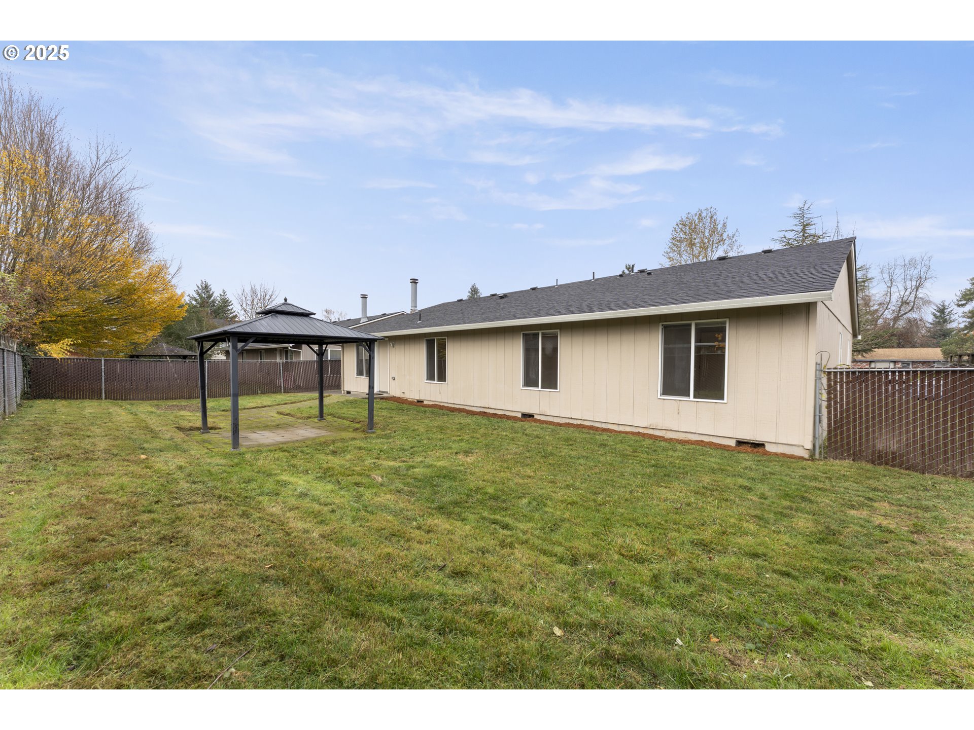 1530 Southeast 5th Street Gresham, OR 97080 - Photo 32 of 39 a view of a backyard with a garden and plants