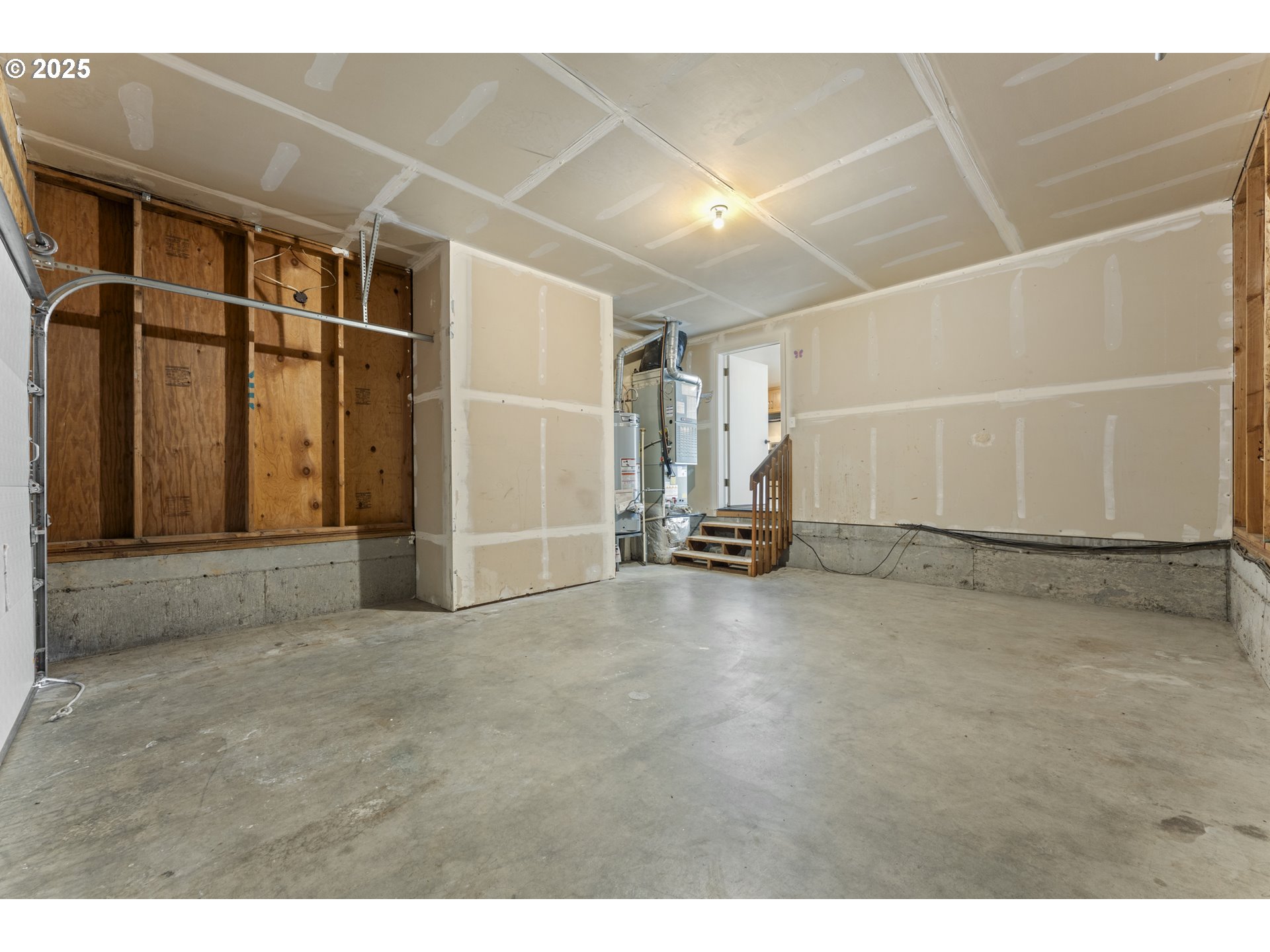 1530 Southeast 5th Street Gresham, OR 97080 - Photo 34 of 39 a view of a garage